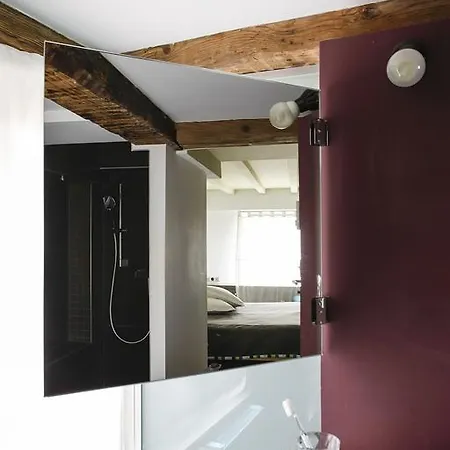 Appartement Au-dessus Du... *