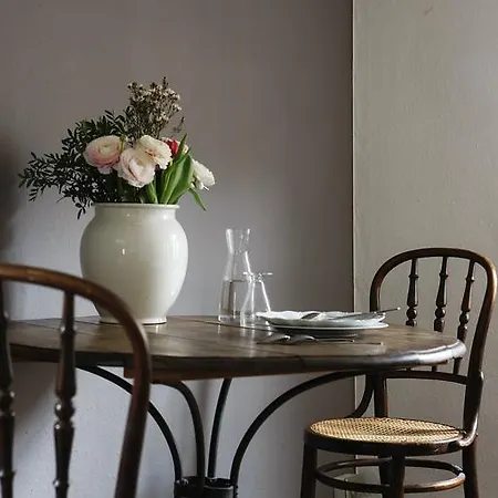 Appartement Au-dessus Du... *